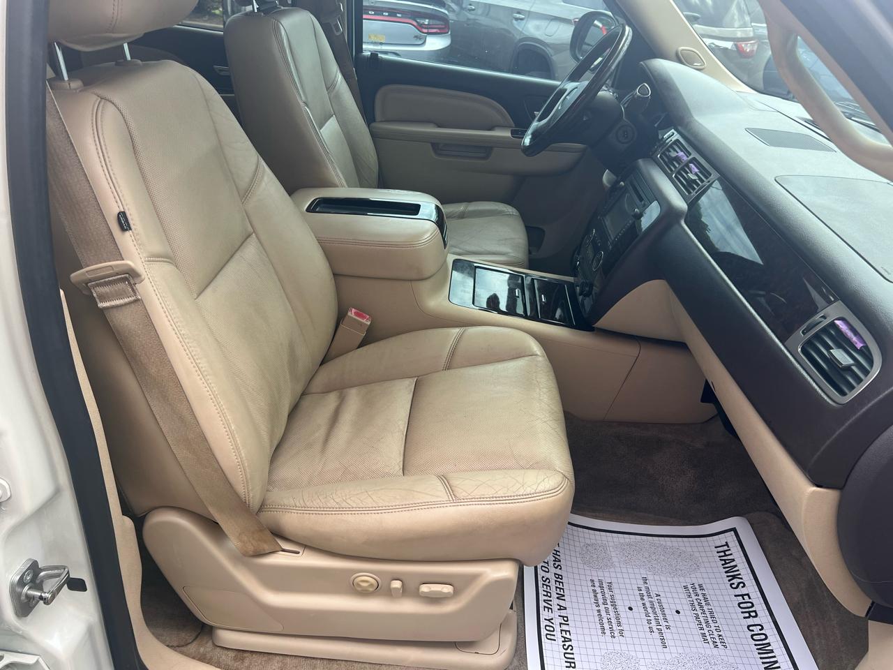 GMC Yukon XL AWD 4dr Denali 2014