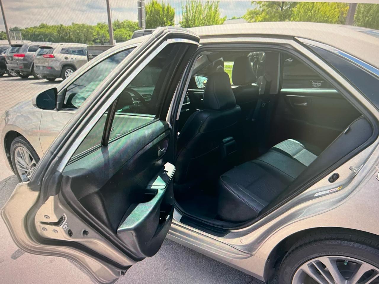Toyota Camry 4dr Sdn LE Auto 2015