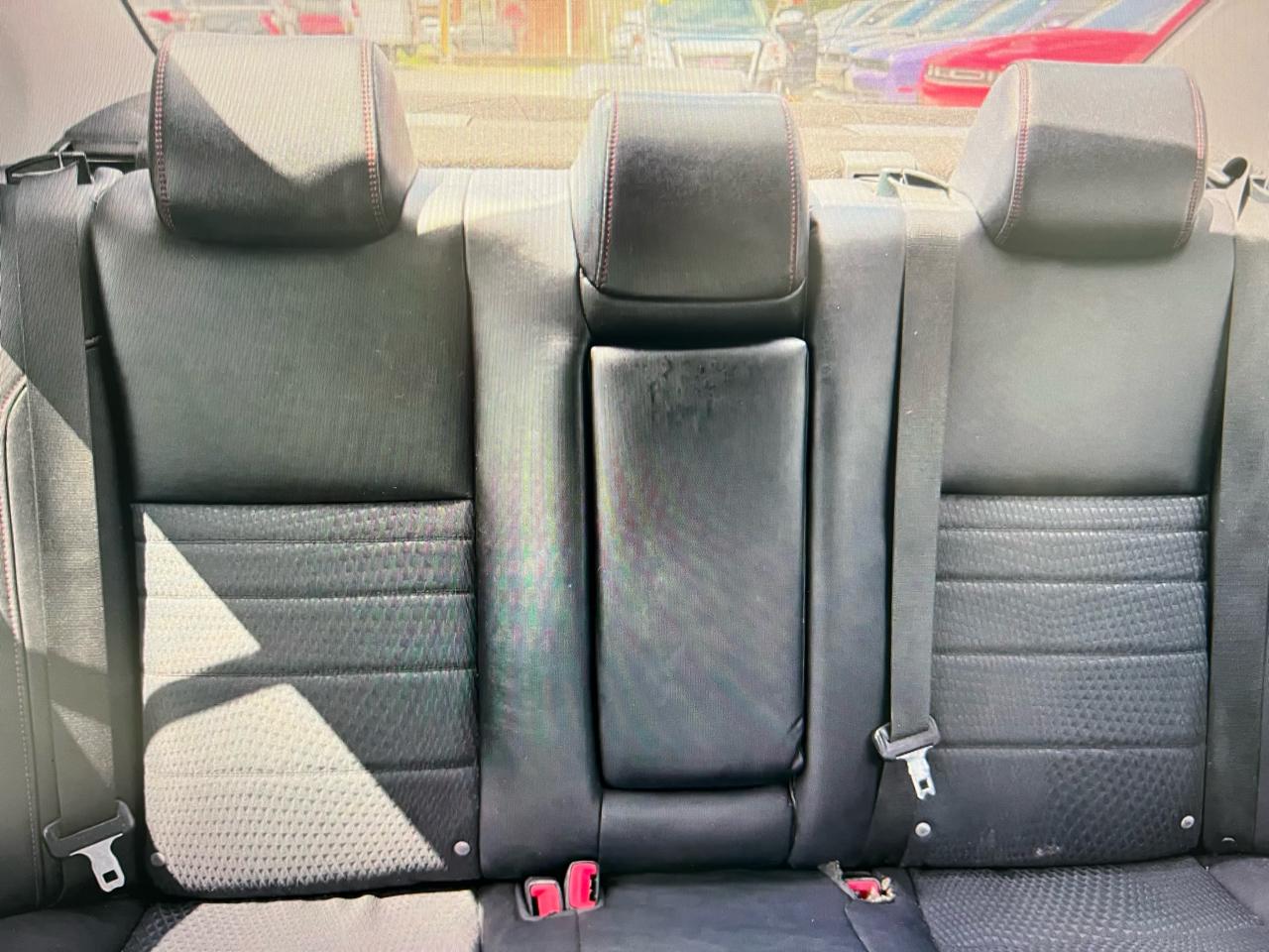 Toyota Camry 4dr Sdn LE Auto 2015