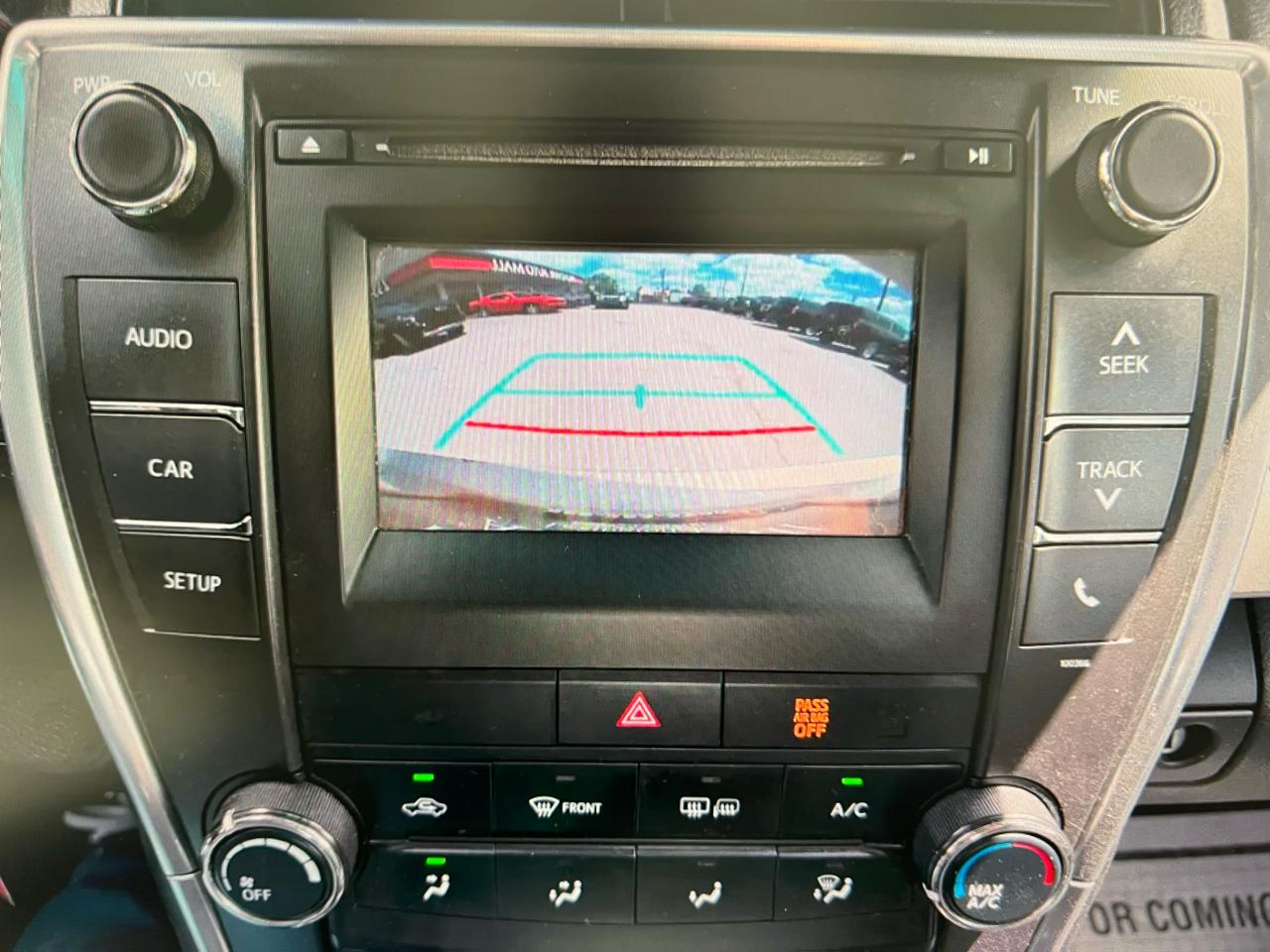 Toyota Camry 4dr Sdn LE Auto 2015