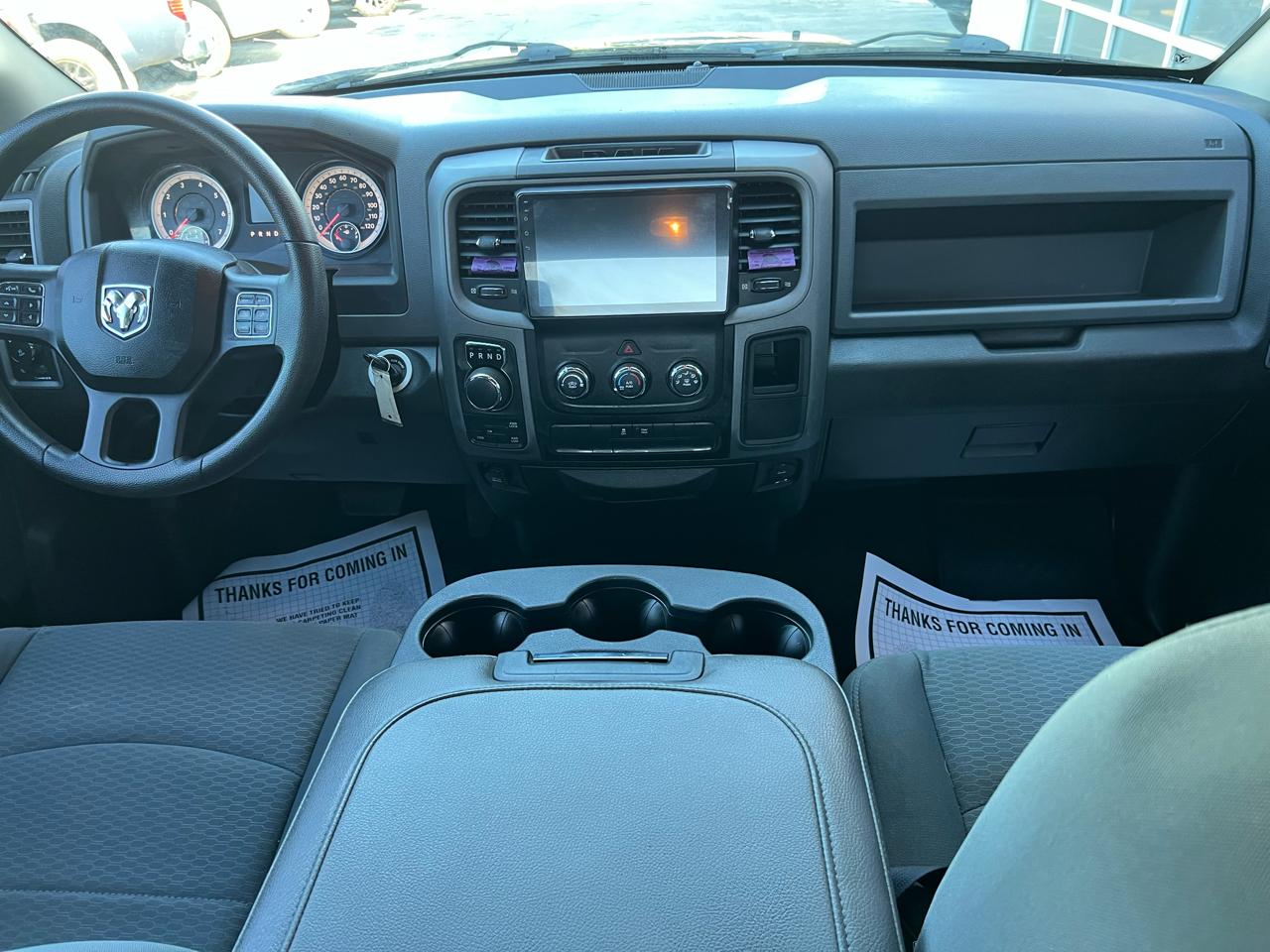 RAM 1500 4WD Crew Cab 140.5" Express 2015