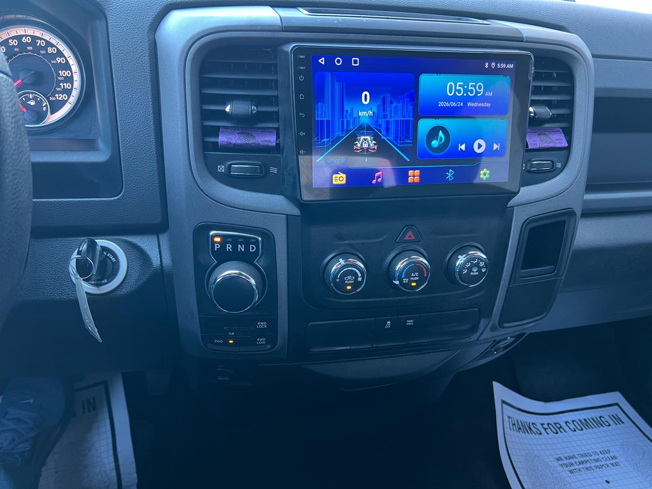 RAM 1500 4WD Crew Cab 140.5" Express 2015