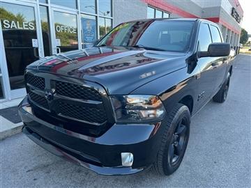 2015 RAM 1500 4WD Crew Cab 140.5" Express
