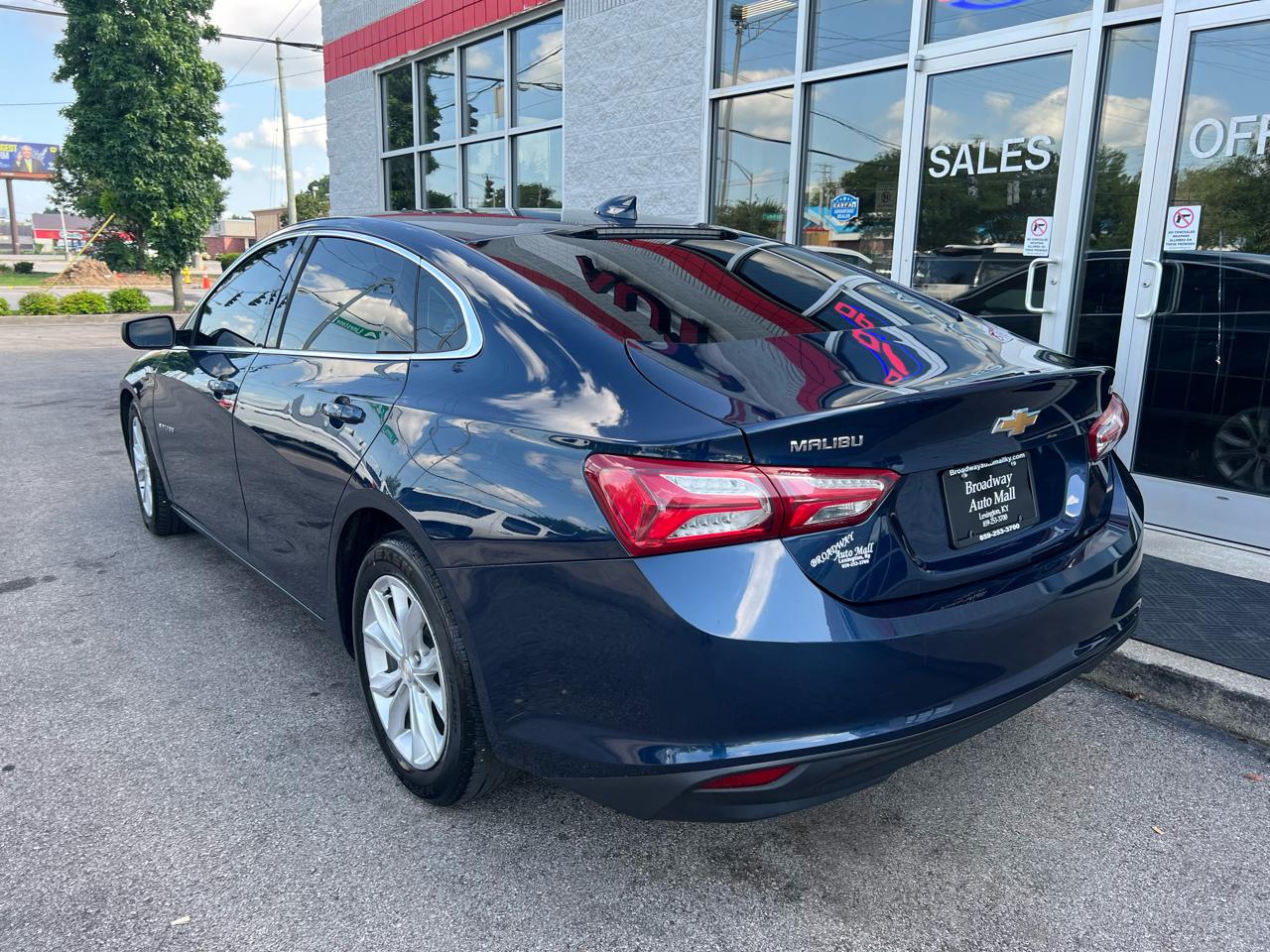 Chevrolet Malibu 4dr Sdn LT 2021