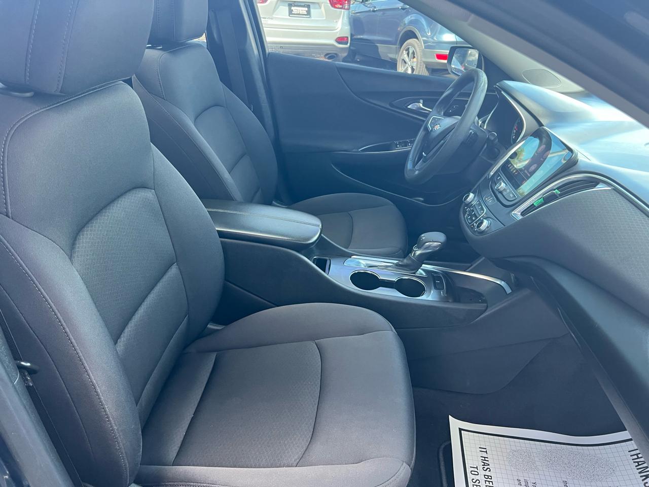 Chevrolet Malibu 4dr Sdn LT 2021