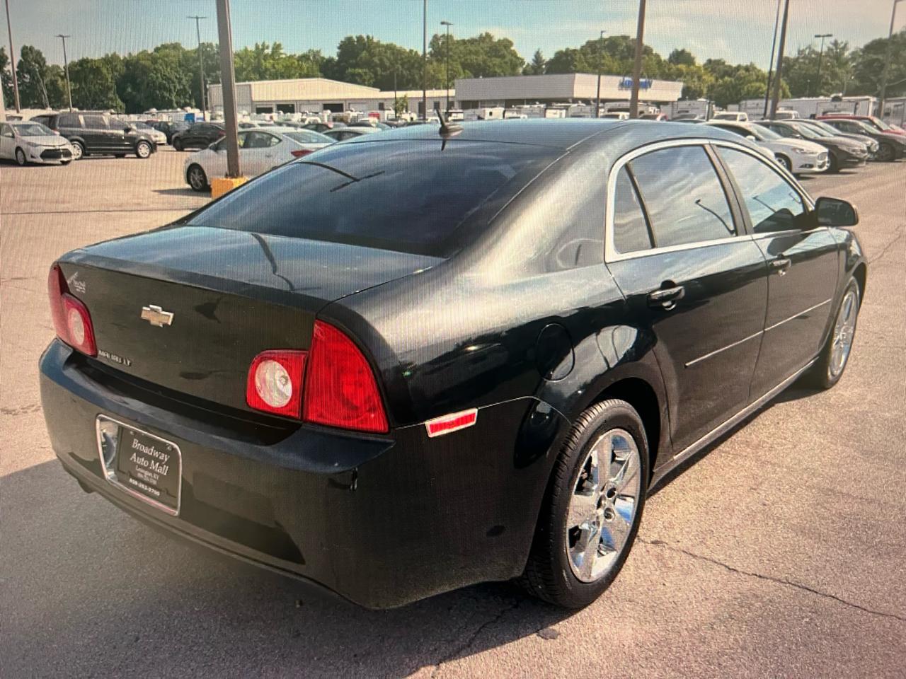 Chevrolet MALIBU 1LT Base 2011