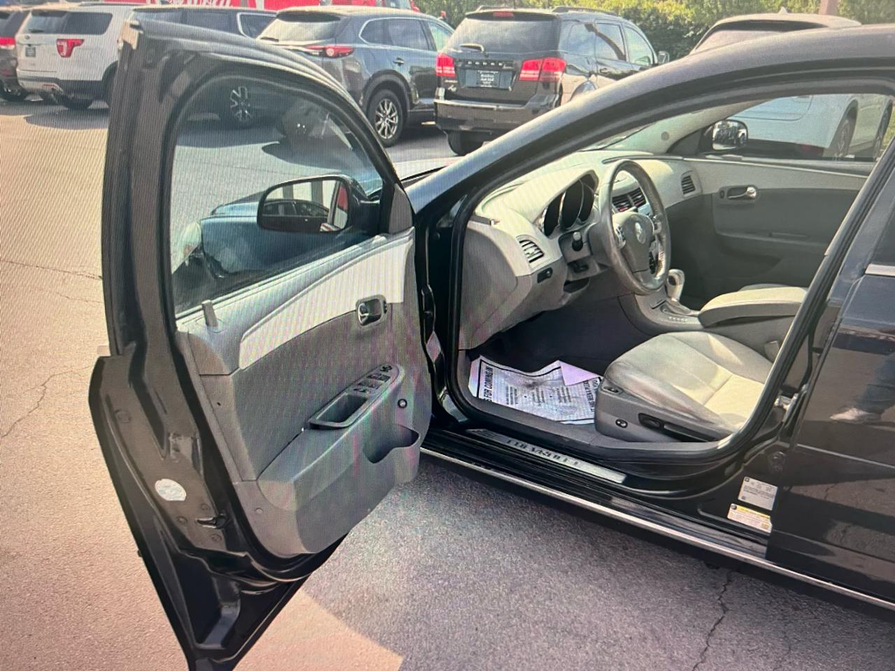 Chevrolet MALIBU 1LT Base 2011