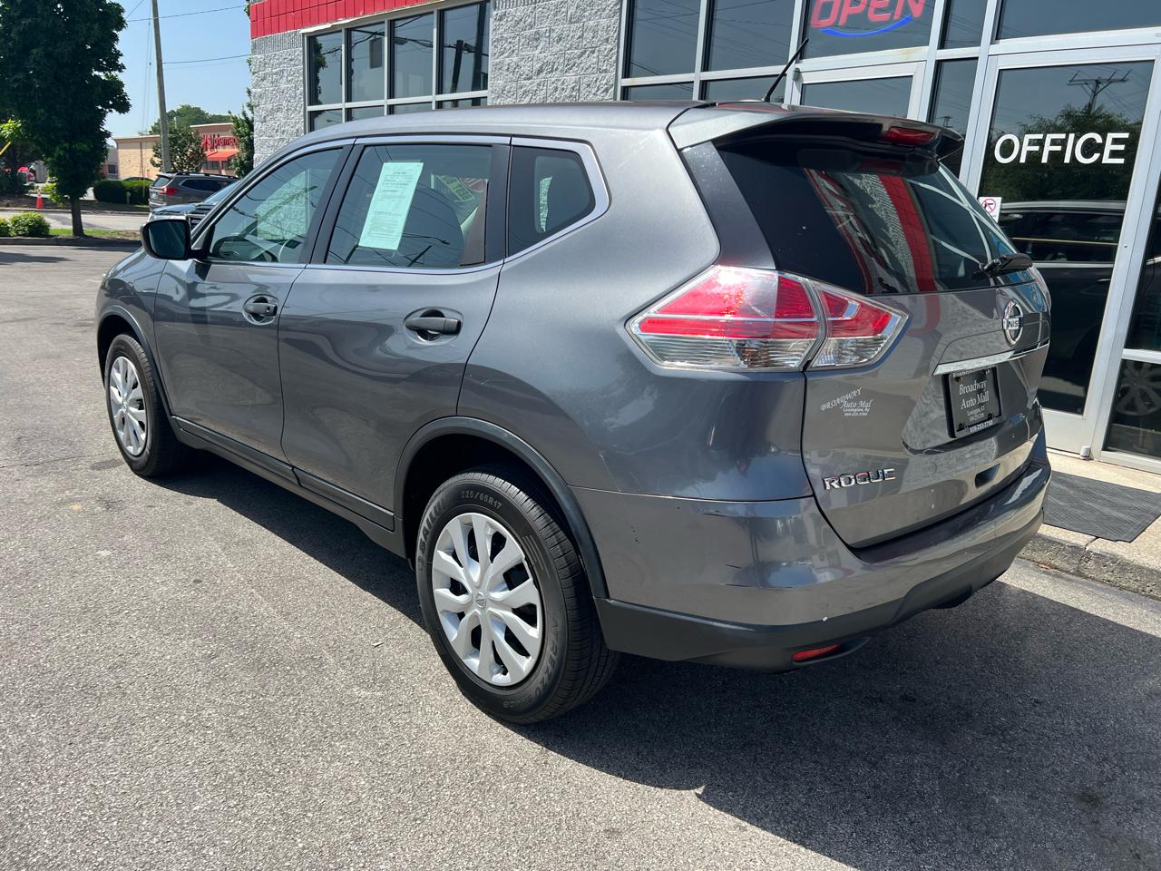 Nissan Rogue AWD 4dr SV 2016