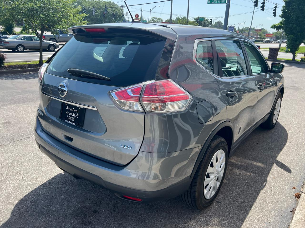 Nissan Rogue AWD 4dr SV 2016