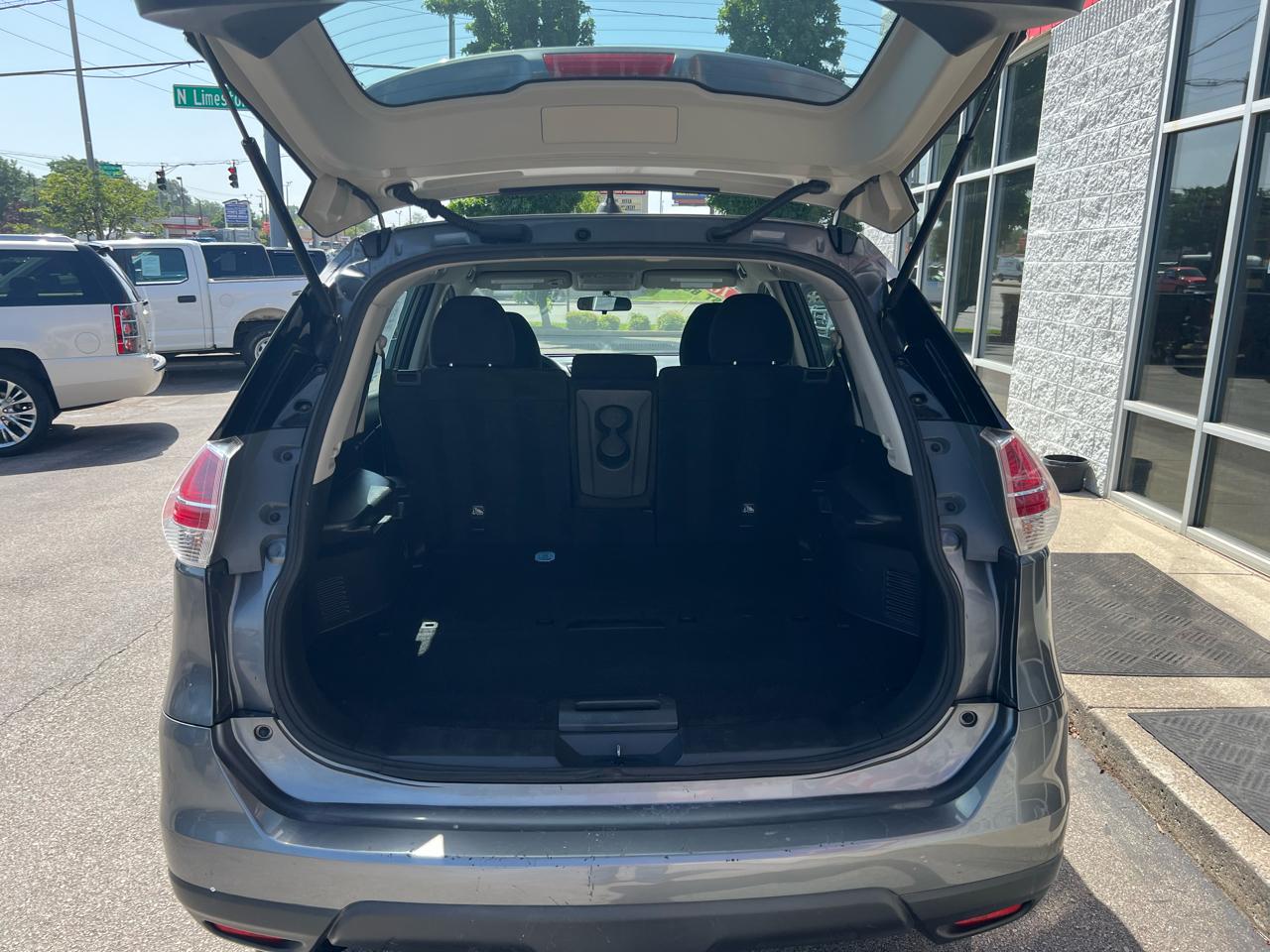 Nissan Rogue AWD 4dr SV 2016