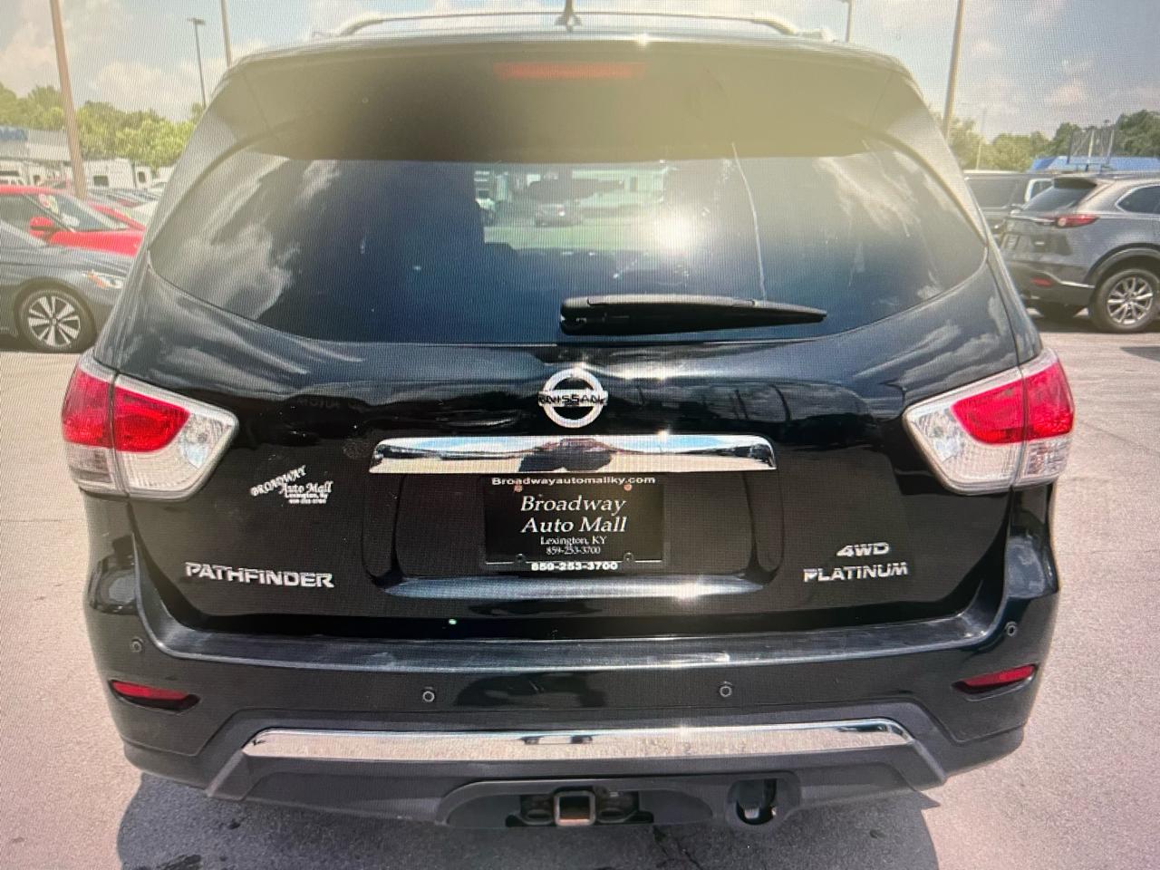 Nissan Pathfinder 4WD 4dr Platinum 2016