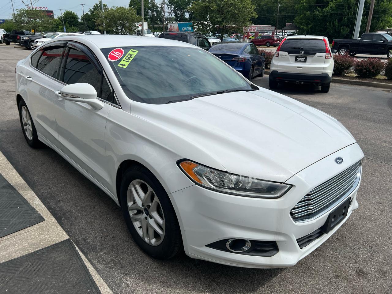 Ford Fusion 4dr Sdn SE FWD 2016