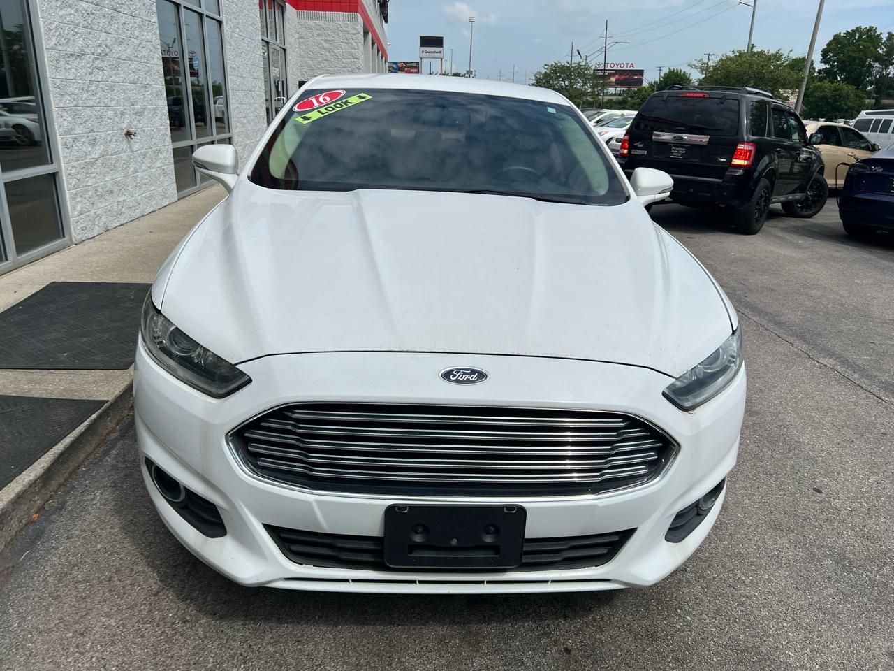 Ford Fusion 4dr Sdn SE FWD 2016
