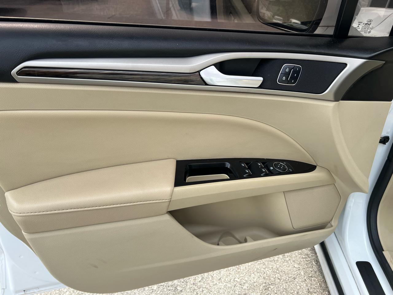Ford Fusion 4dr Sdn SE FWD 2016