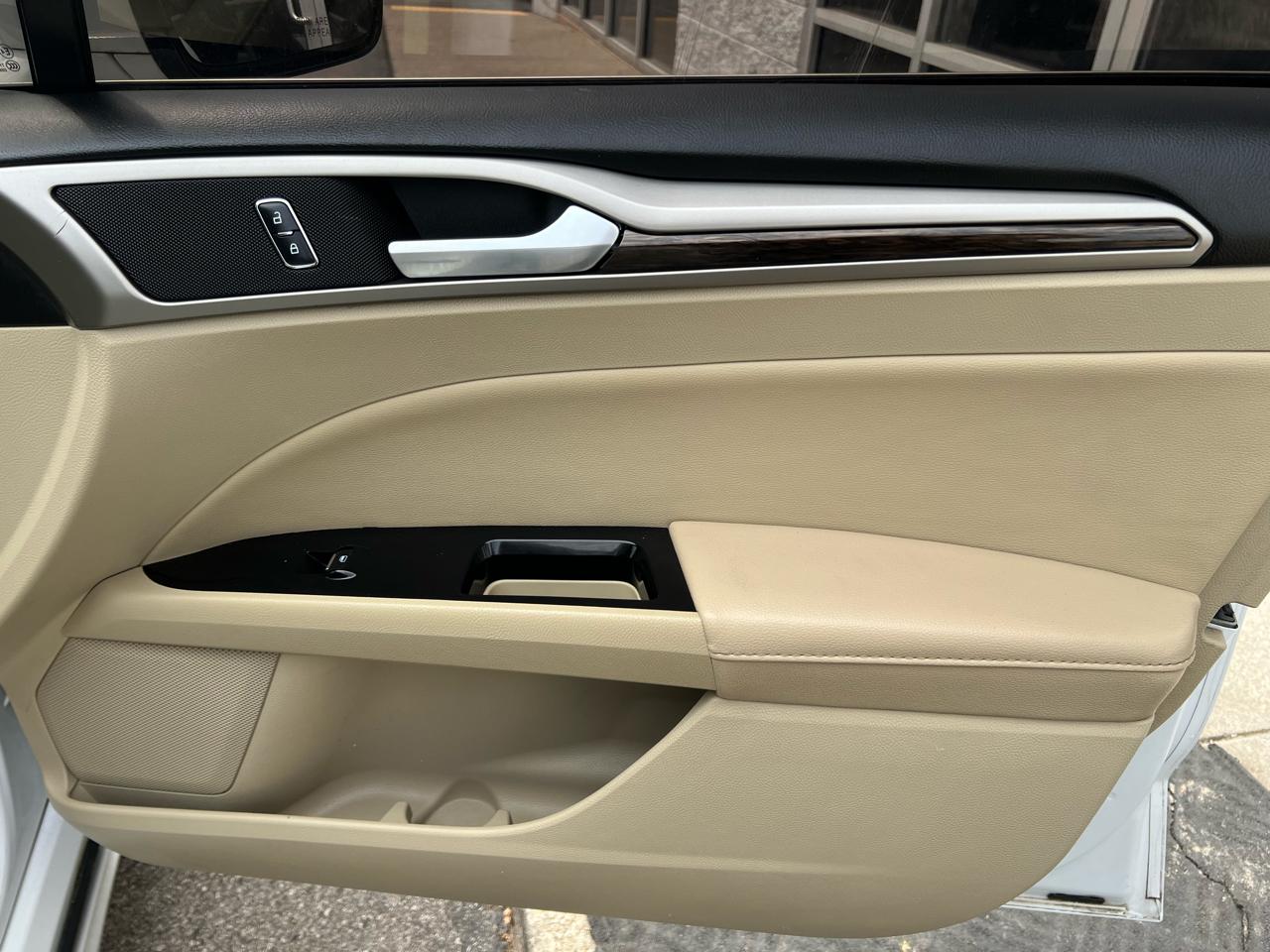 Ford Fusion 4dr Sdn SE FWD 2016
