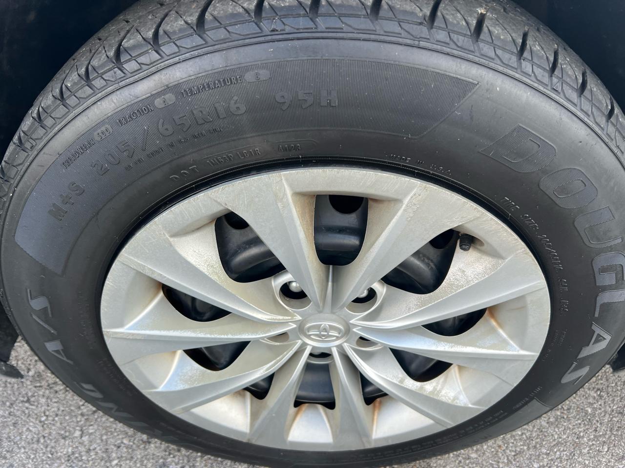 Toyota Camry 4dr Sdn I4 Auto XLE (Natl) 2015