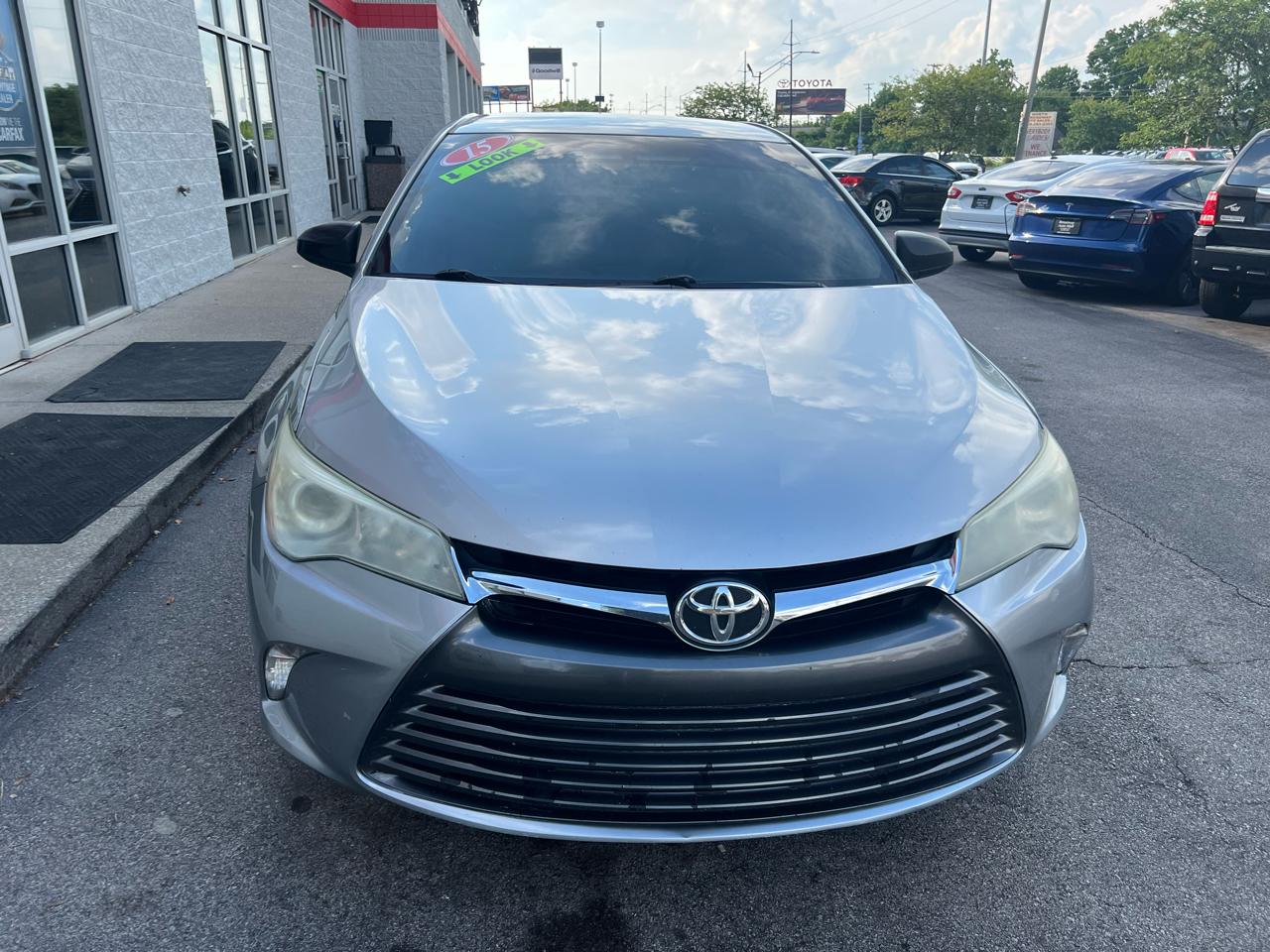 Toyota Camry 4dr Sdn I4 Auto XLE (Natl) 2015