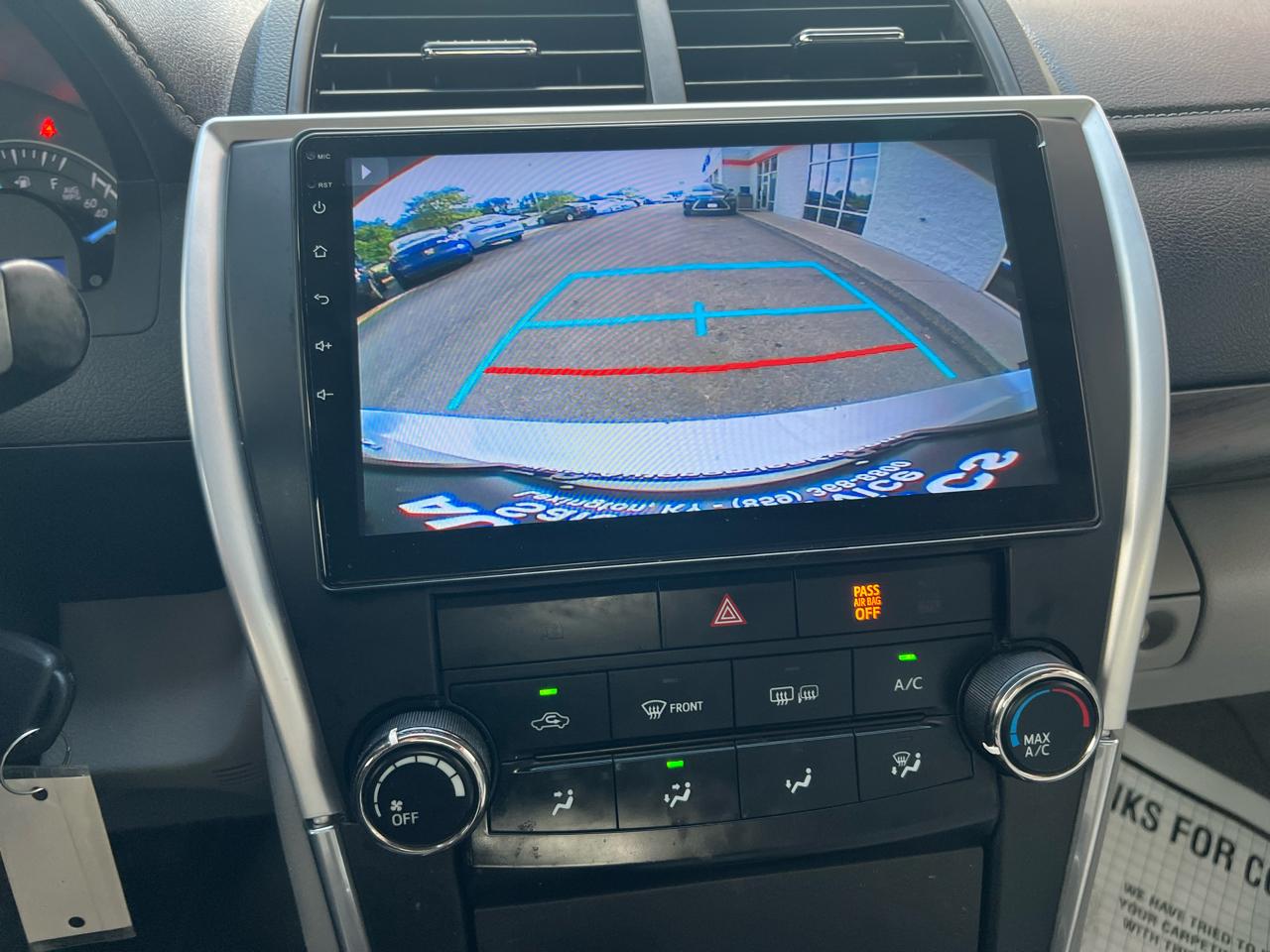 Toyota Camry 4dr Sdn I4 Auto XLE (Natl) 2015