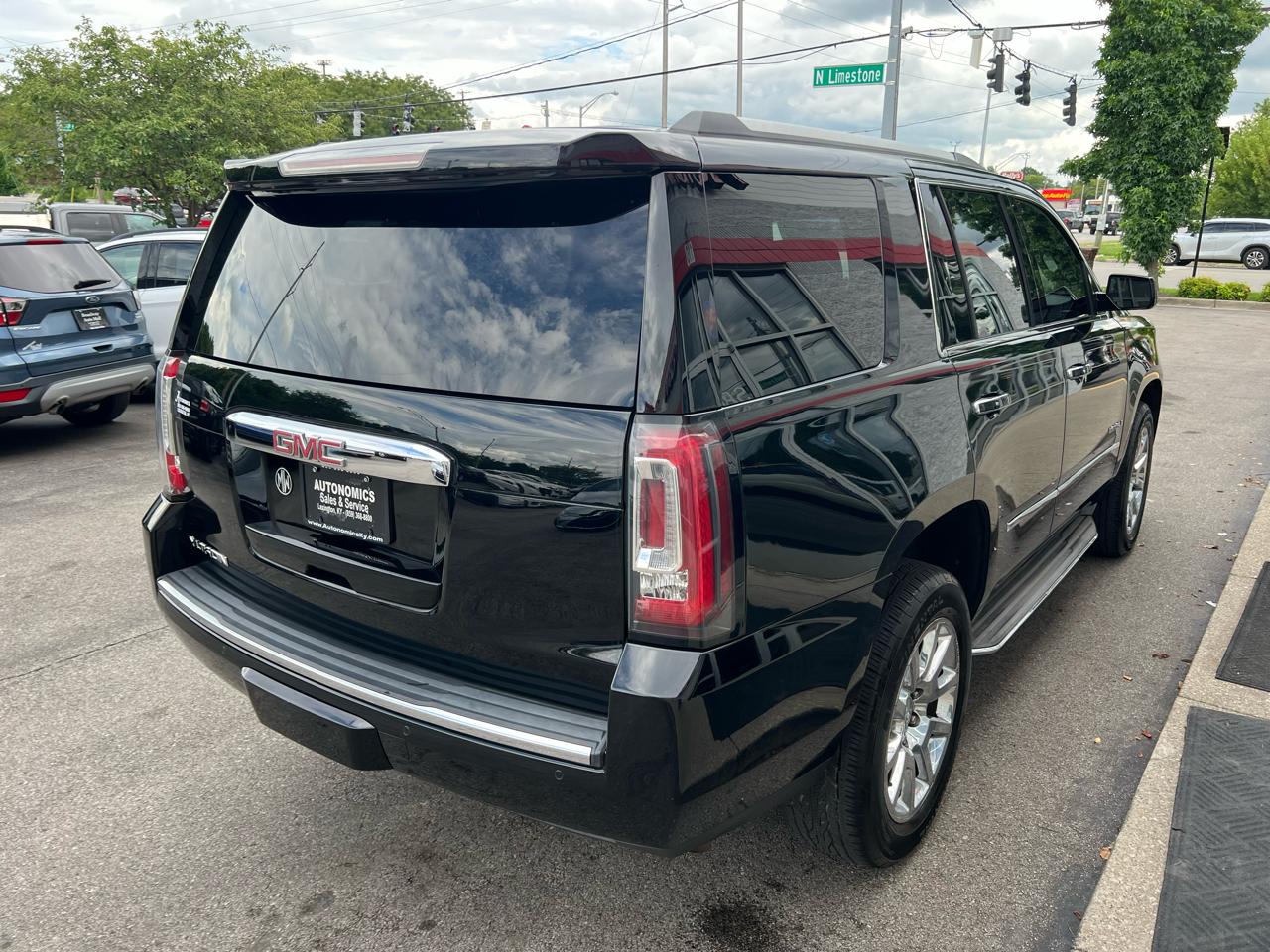 GMC Yukon 4WD 4dr Denali 2015
