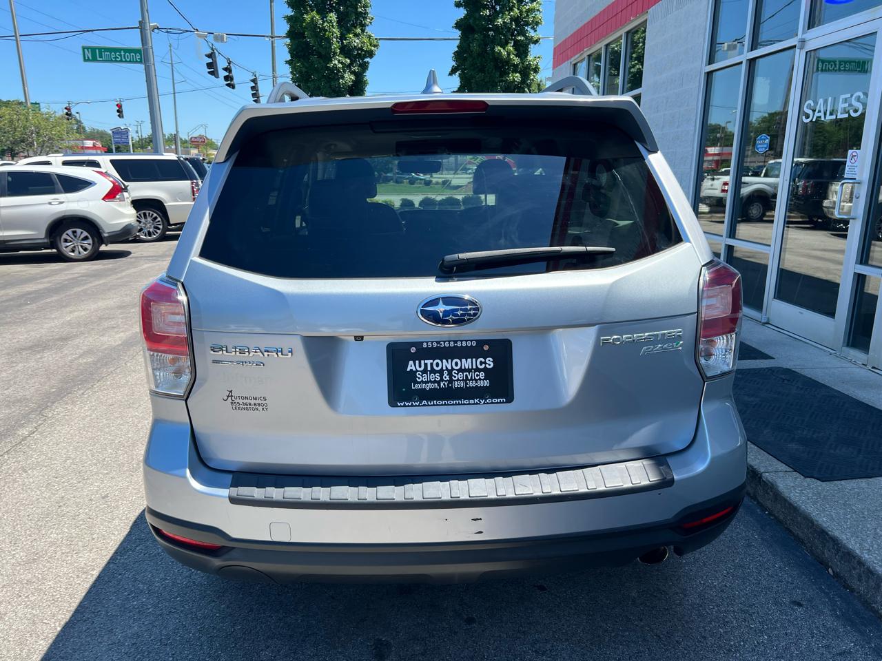 Subaru Forester 2.5i Limited CVT 2017