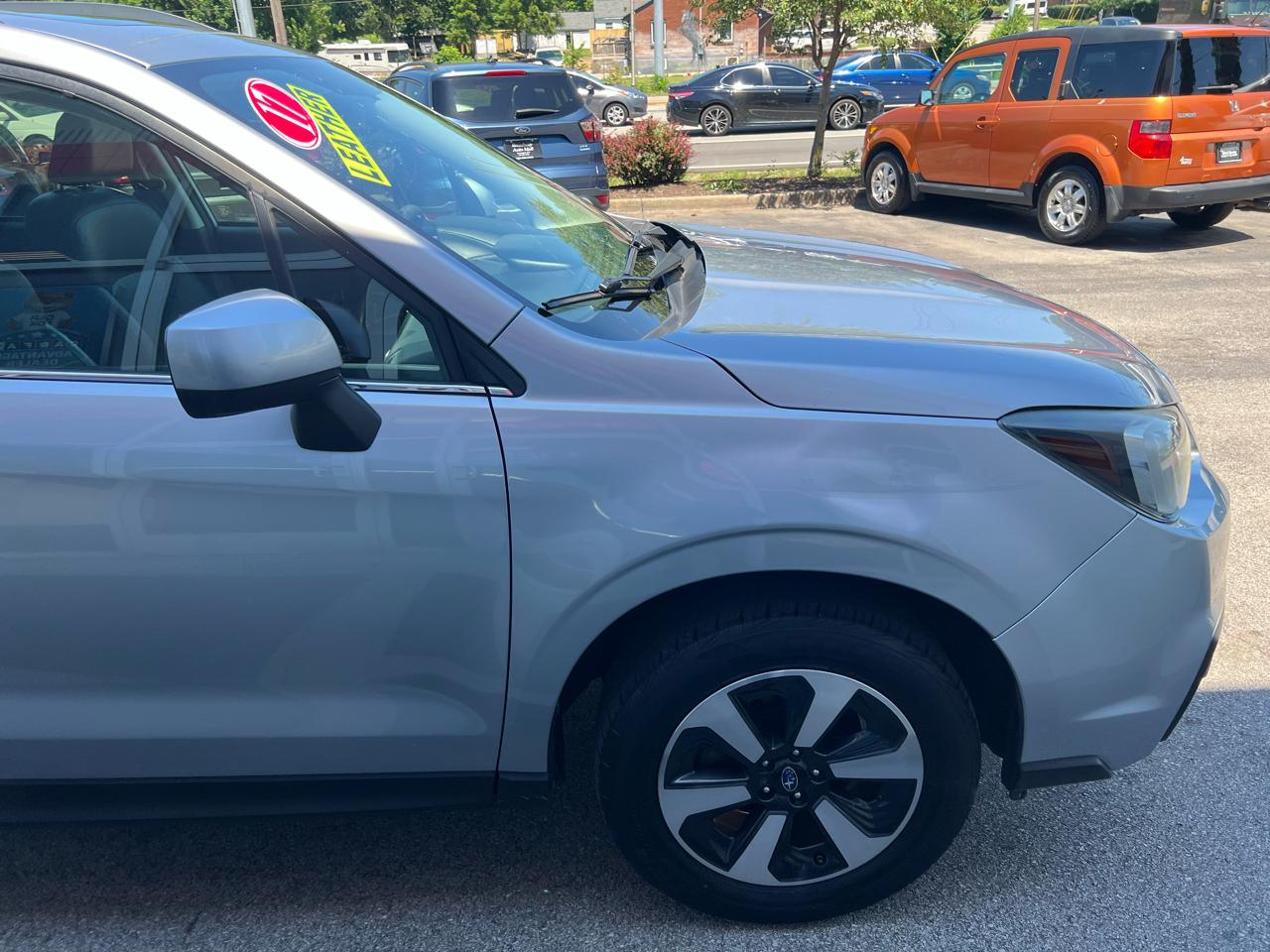 Subaru Forester 2.5i Limited CVT 2017