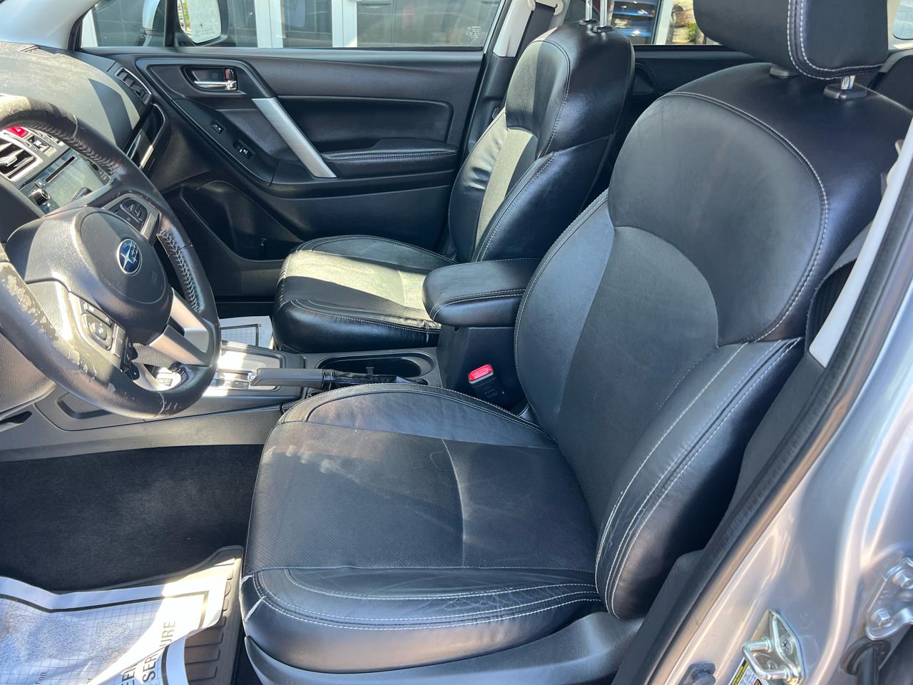 Subaru Forester 2.5i Limited CVT 2017