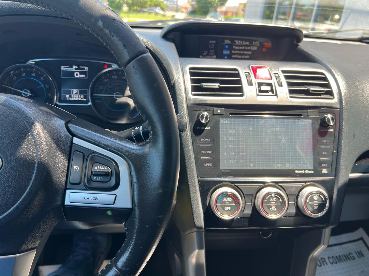 Subaru Forester 2.5i Limited CVT 2017