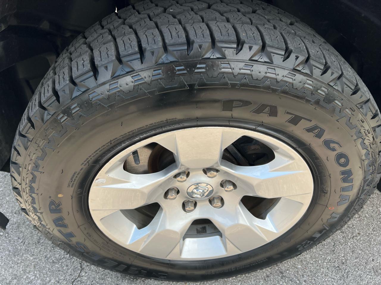 RAM 1500 Big Horn 4x4 Quad Cab 6'4" Box 2021