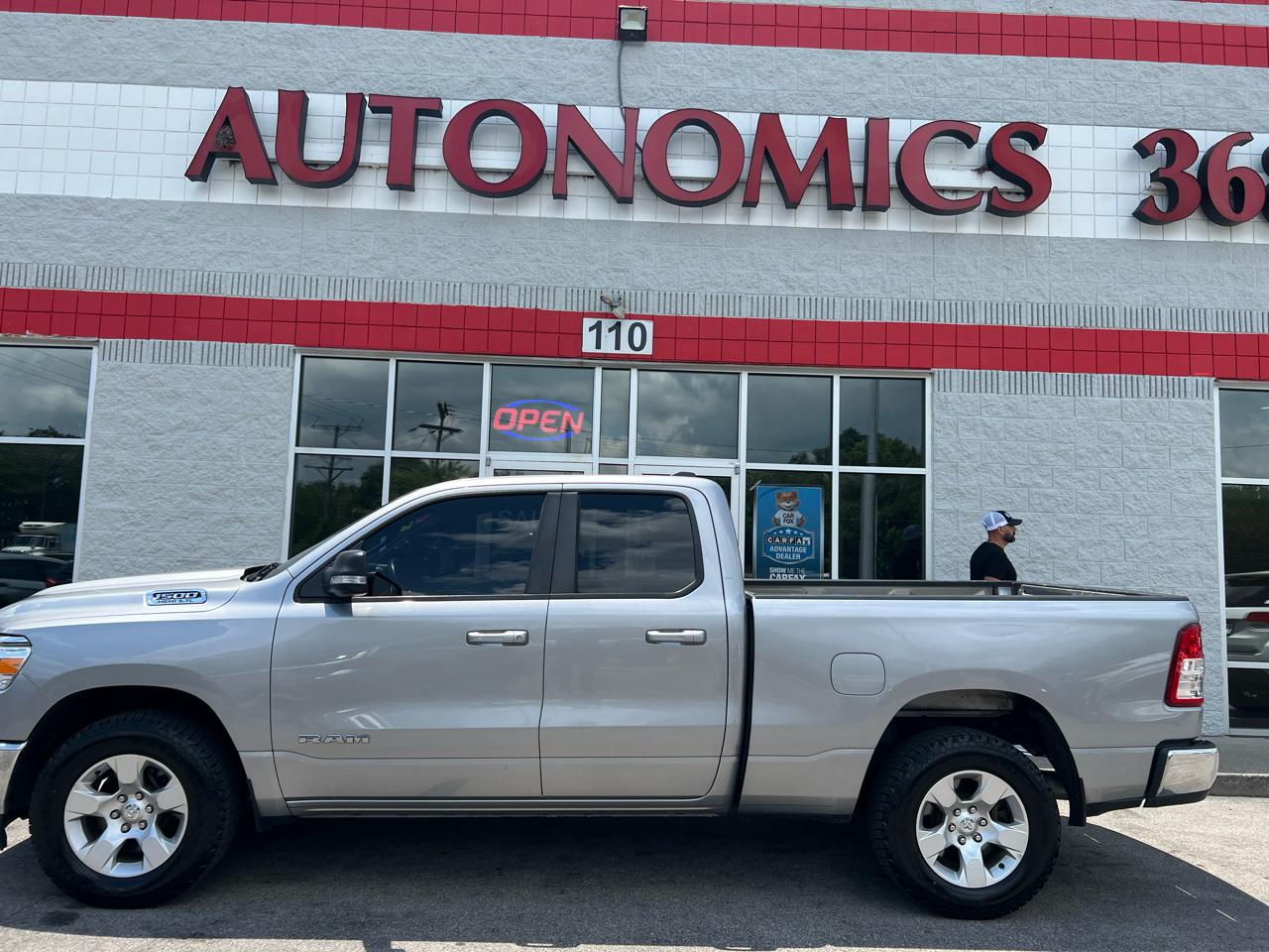 RAM 1500 Big Horn 4x4 Quad Cab 6'4" Box 2021