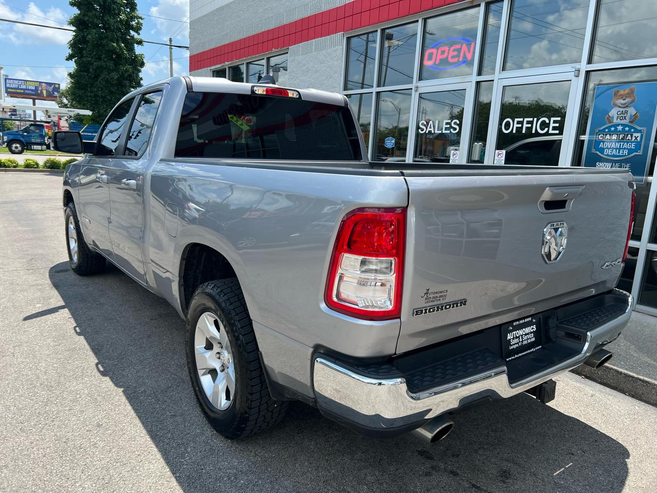 RAM 1500 Big Horn 4x4 Quad Cab 6'4" Box 2021