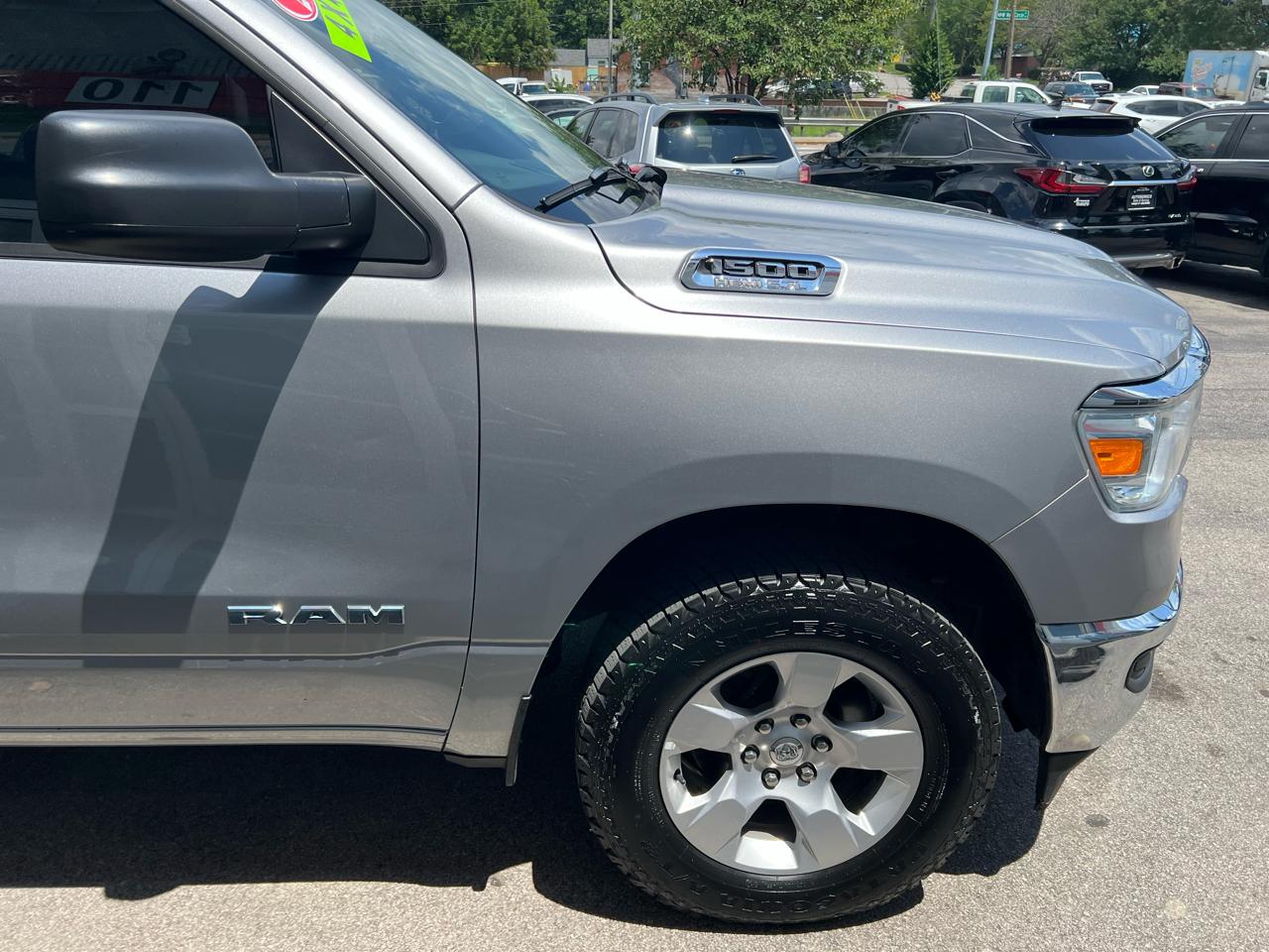 RAM 1500 Big Horn 4x4 Quad Cab 6'4" Box 2021