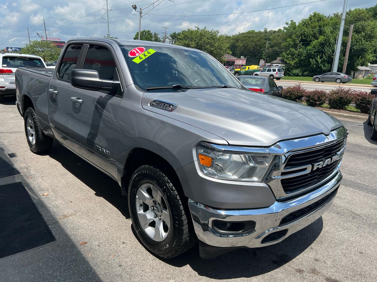 RAM 1500 Big Horn 4x4 Quad Cab 6'4" Box 2021