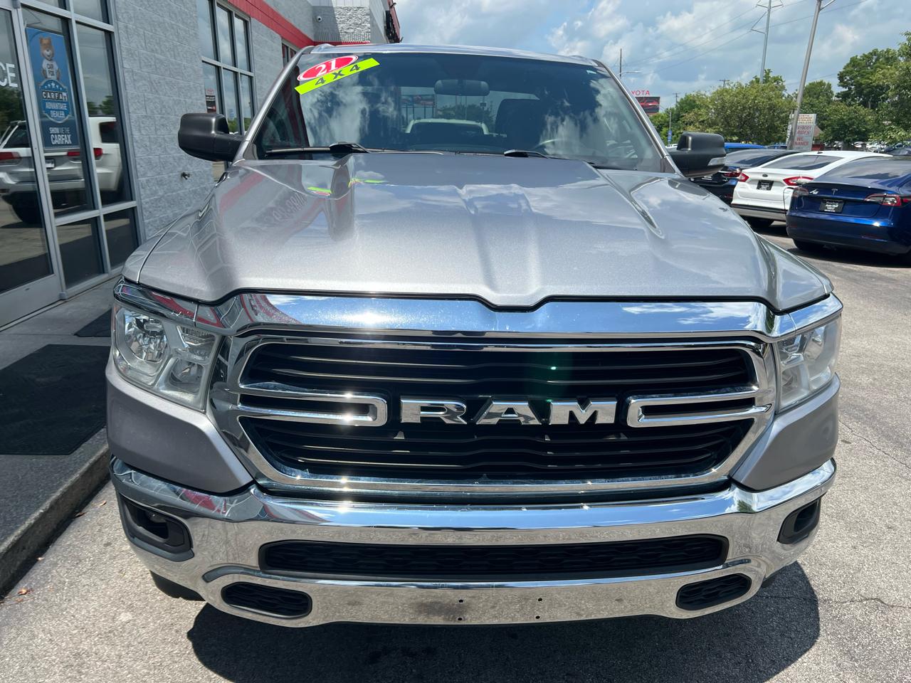 RAM 1500 Big Horn 4x4 Quad Cab 6'4" Box 2021