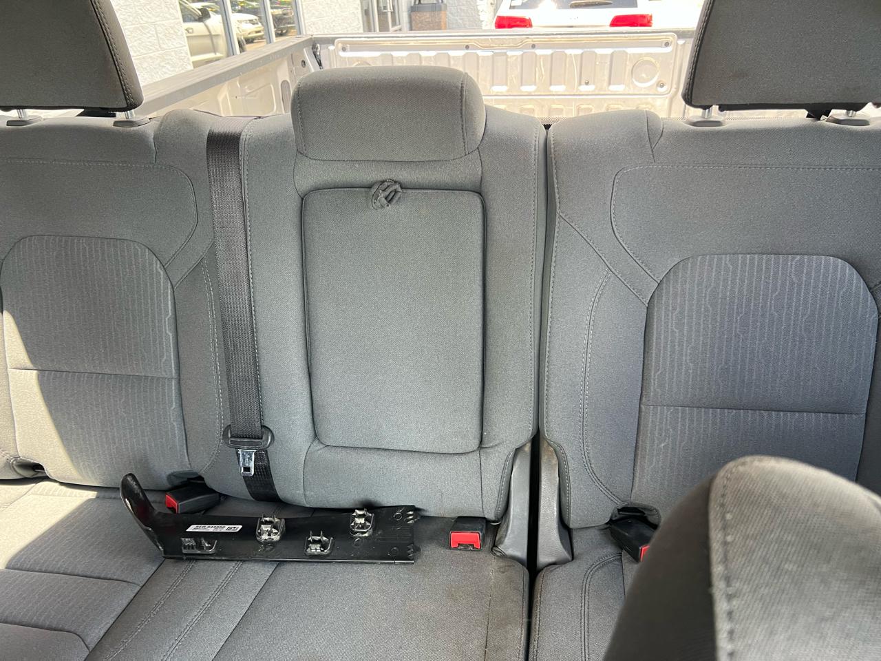 RAM 1500 Big Horn 4x4 Quad Cab 6'4" Box 2021