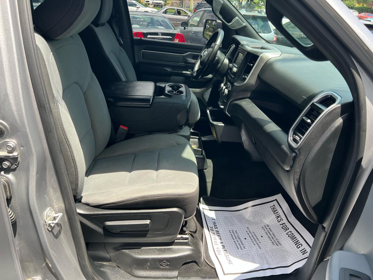 RAM 1500 Big Horn 4x4 Quad Cab 6'4" Box 2021
