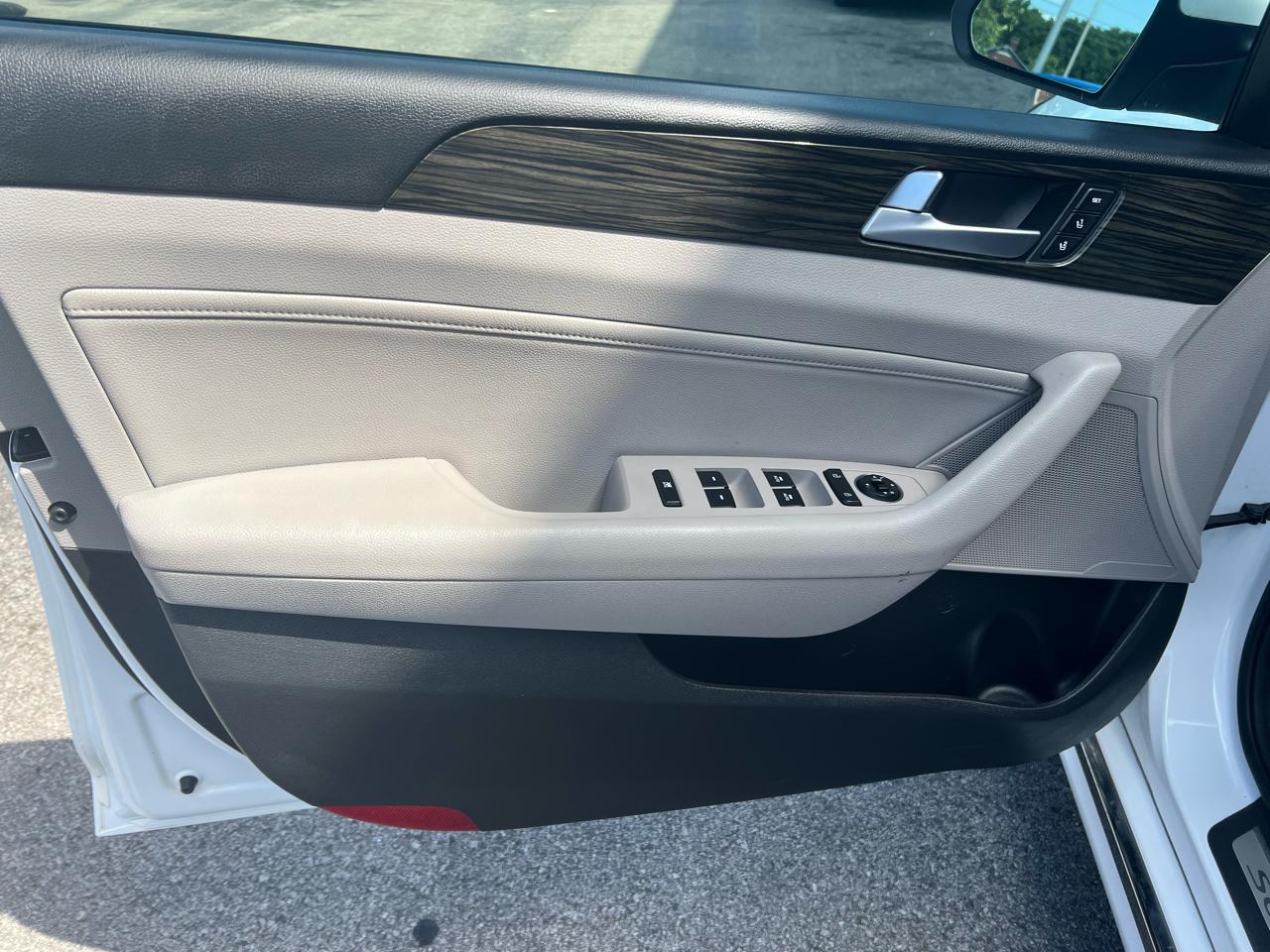 Hyundai Sonata Hybrid Limited 2.0L 2017