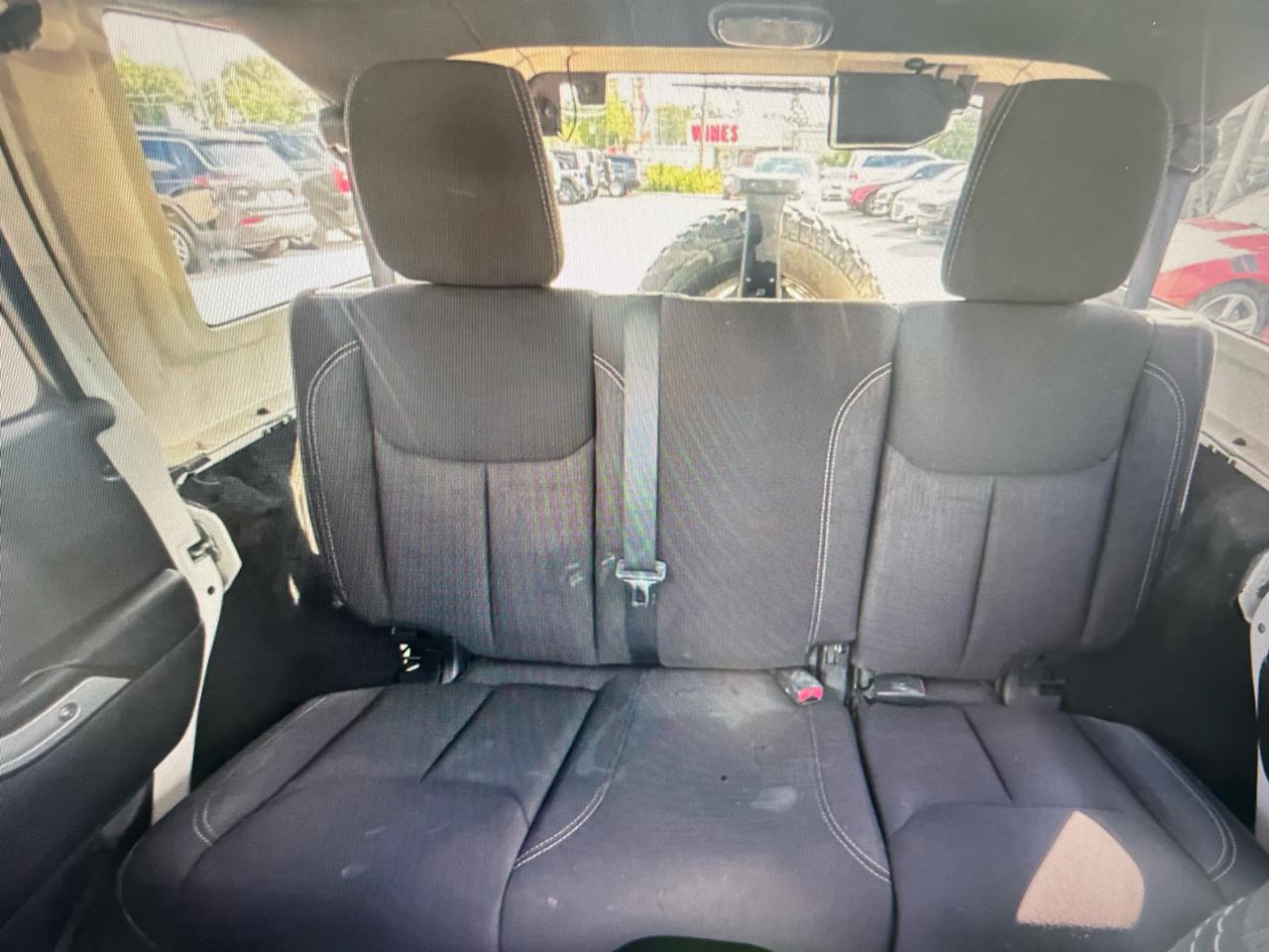 Jeep Wrangler Unlimited 4WD 4dr Rubicon 2014