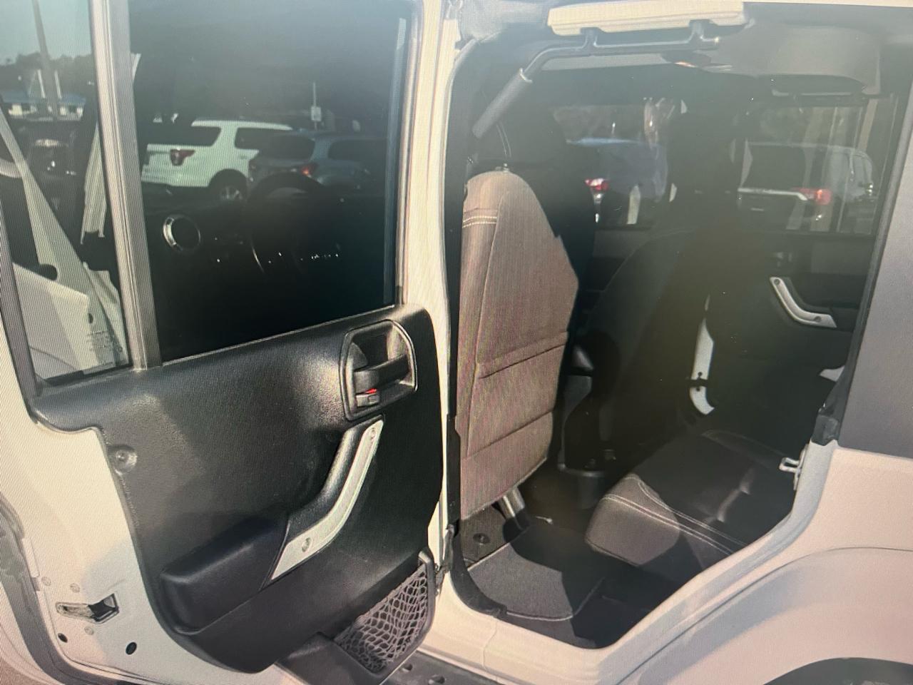 Jeep Wrangler Unlimited 4WD 4dr Sahara 2018