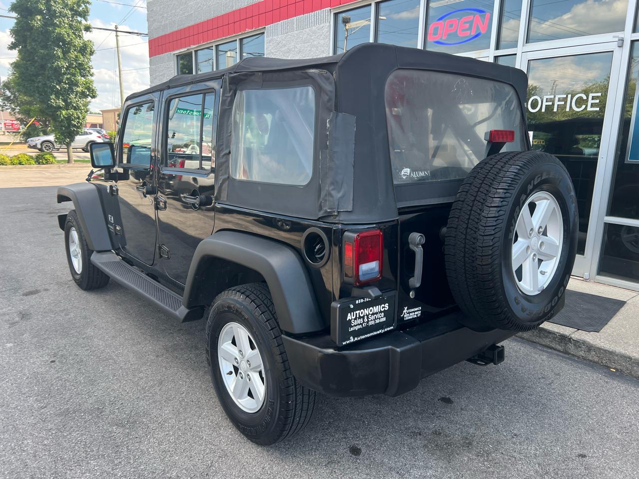 Jeep Wrangler 4WD 4dr Unlimited X 2008