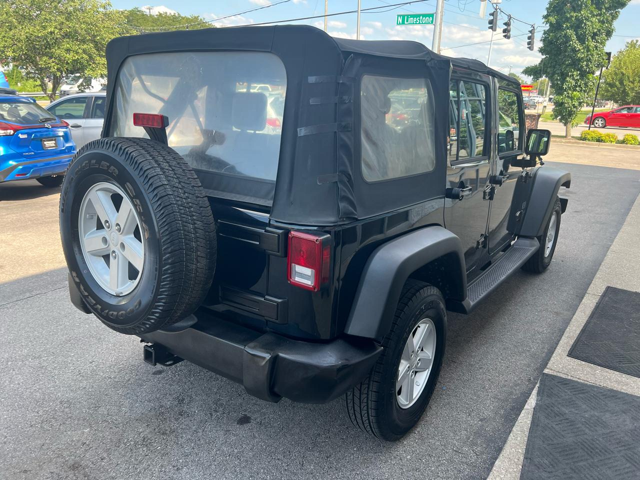 Jeep Wrangler 4WD 4dr Unlimited X 2008