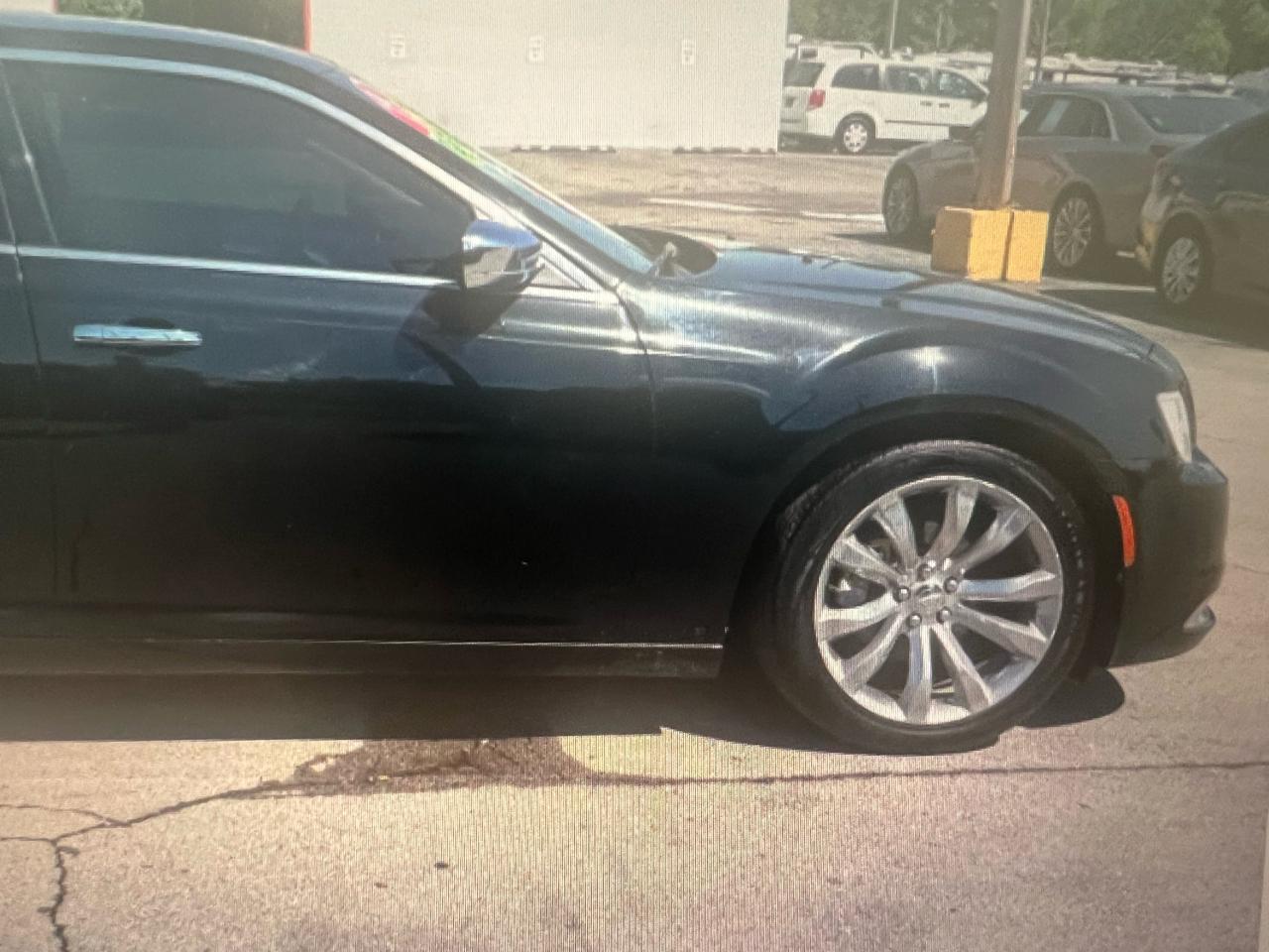 Chrysler 300 4dr Sdn 300 Limited RWD 2019