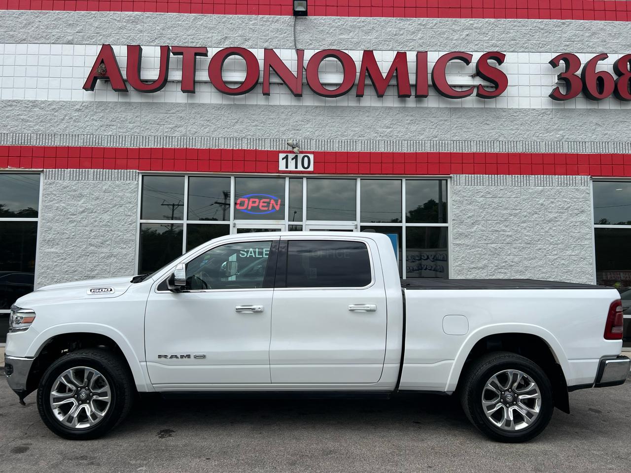 RAM 1500 4WD Crew Cab 140.5" Laramie Longhorn Edition 2021