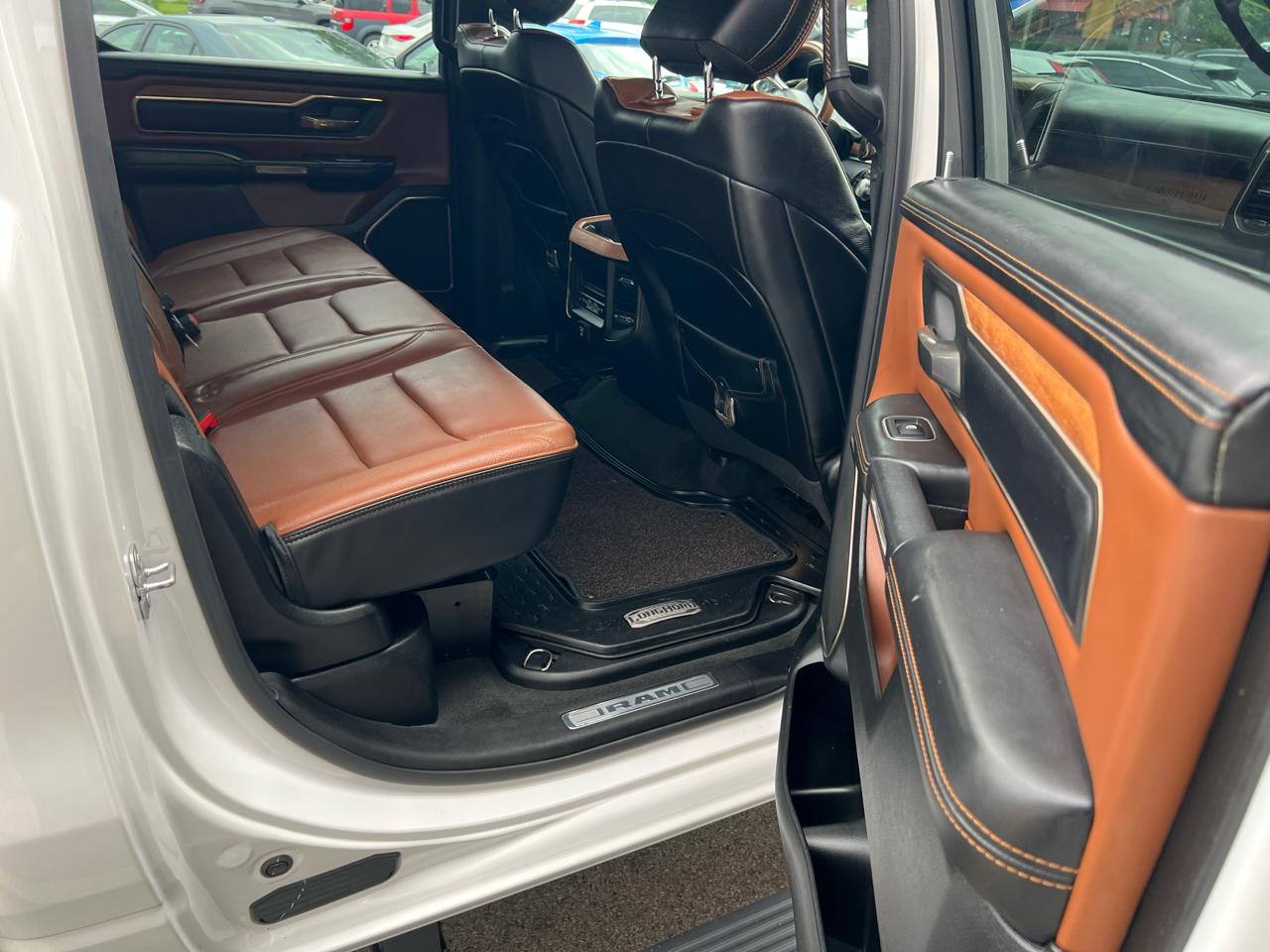RAM 1500 4WD Crew Cab 140.5" Laramie Longhorn Edition 2021