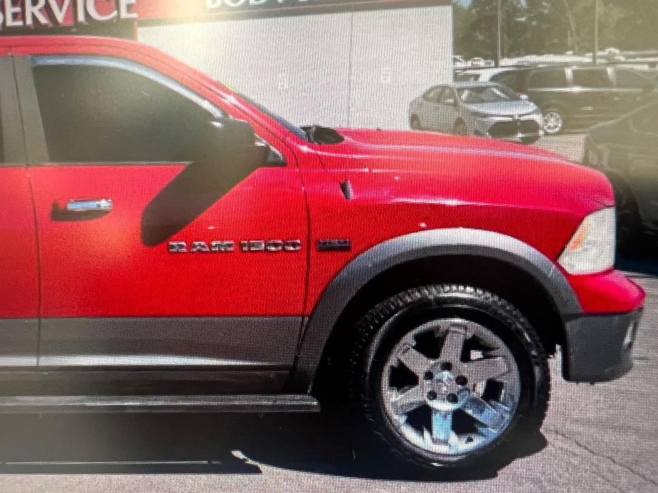 RAM 1500 4WD Crew Cab 140.5" SLT 2012