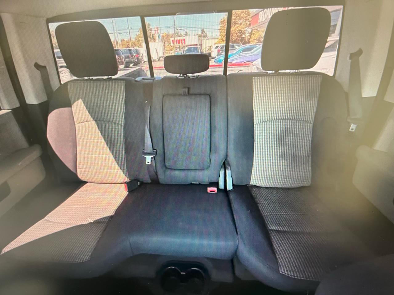RAM 1500 4WD Crew Cab 140.5" SLT 2012