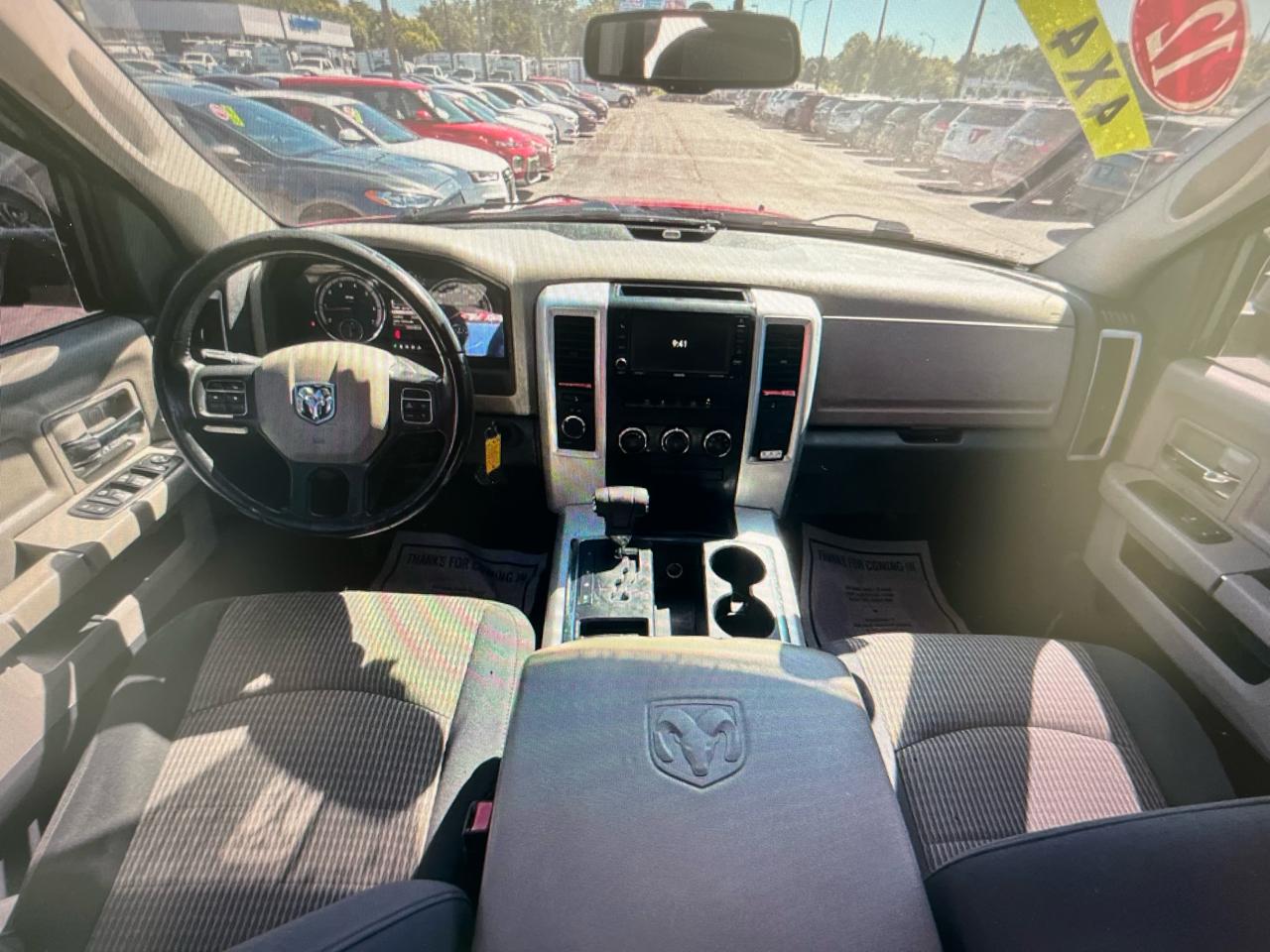 RAM 1500 4WD Crew Cab 140.5" SLT 2012