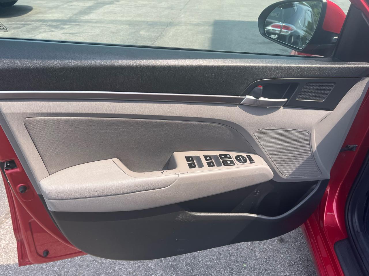 Hyundai Elantra SEL 2.0L Auto 2020