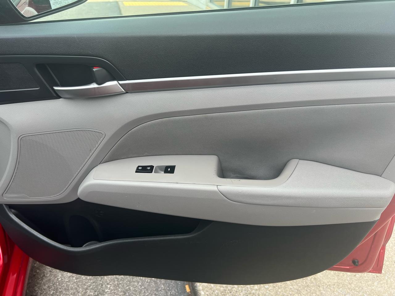 Hyundai Elantra SEL 2.0L Auto 2020