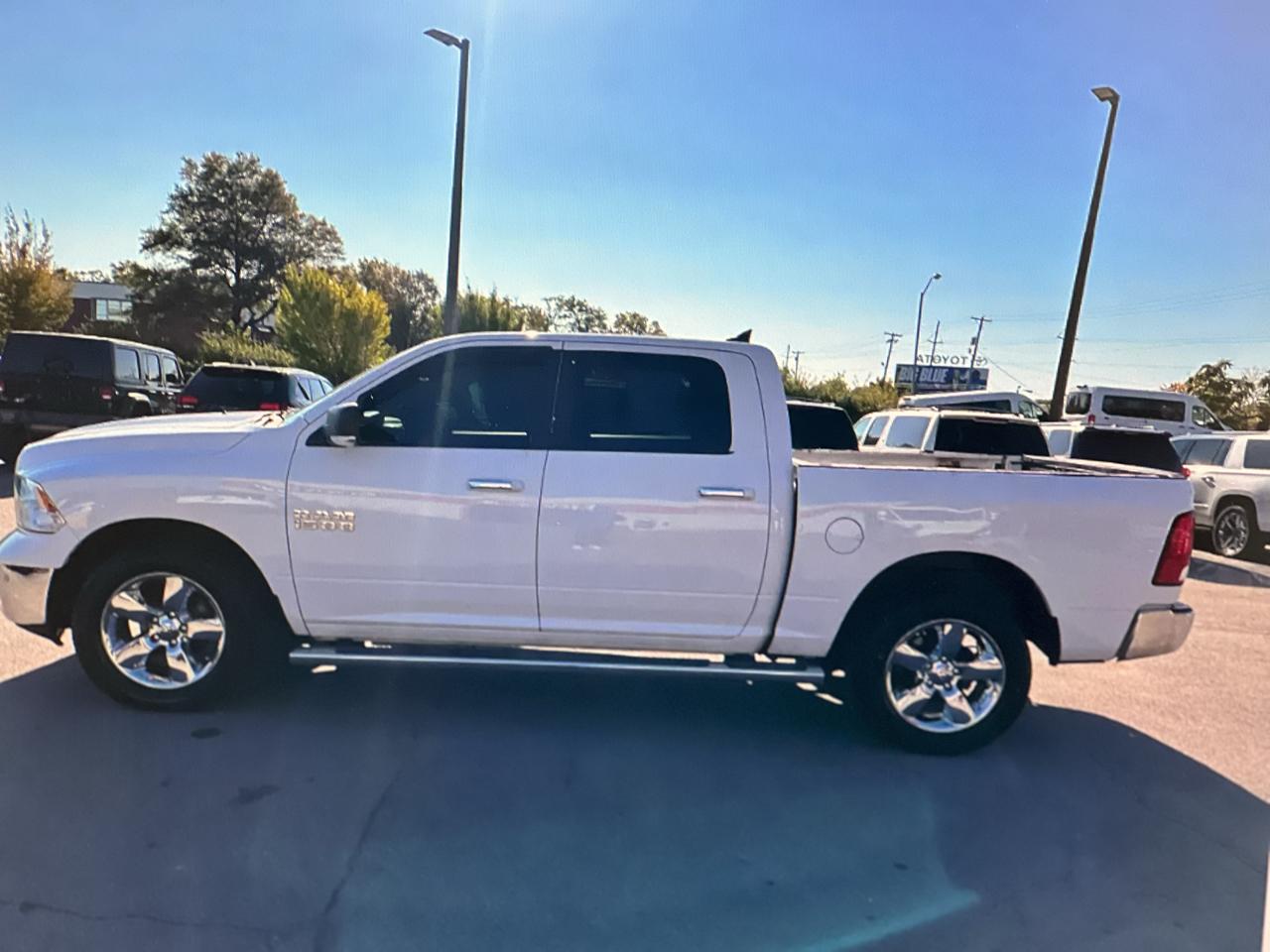 RAM 1500 4WD Crew Cab 140.5" Big Horn 2017
