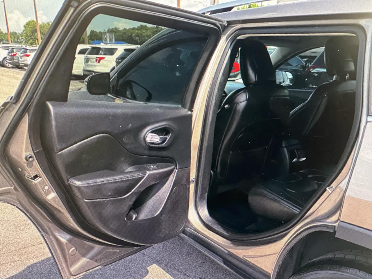 Jeep Cherokee 4dr Limited 2019